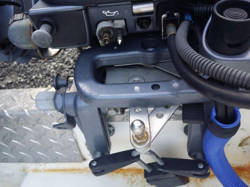 Attaching kicker to main Bloodydecks